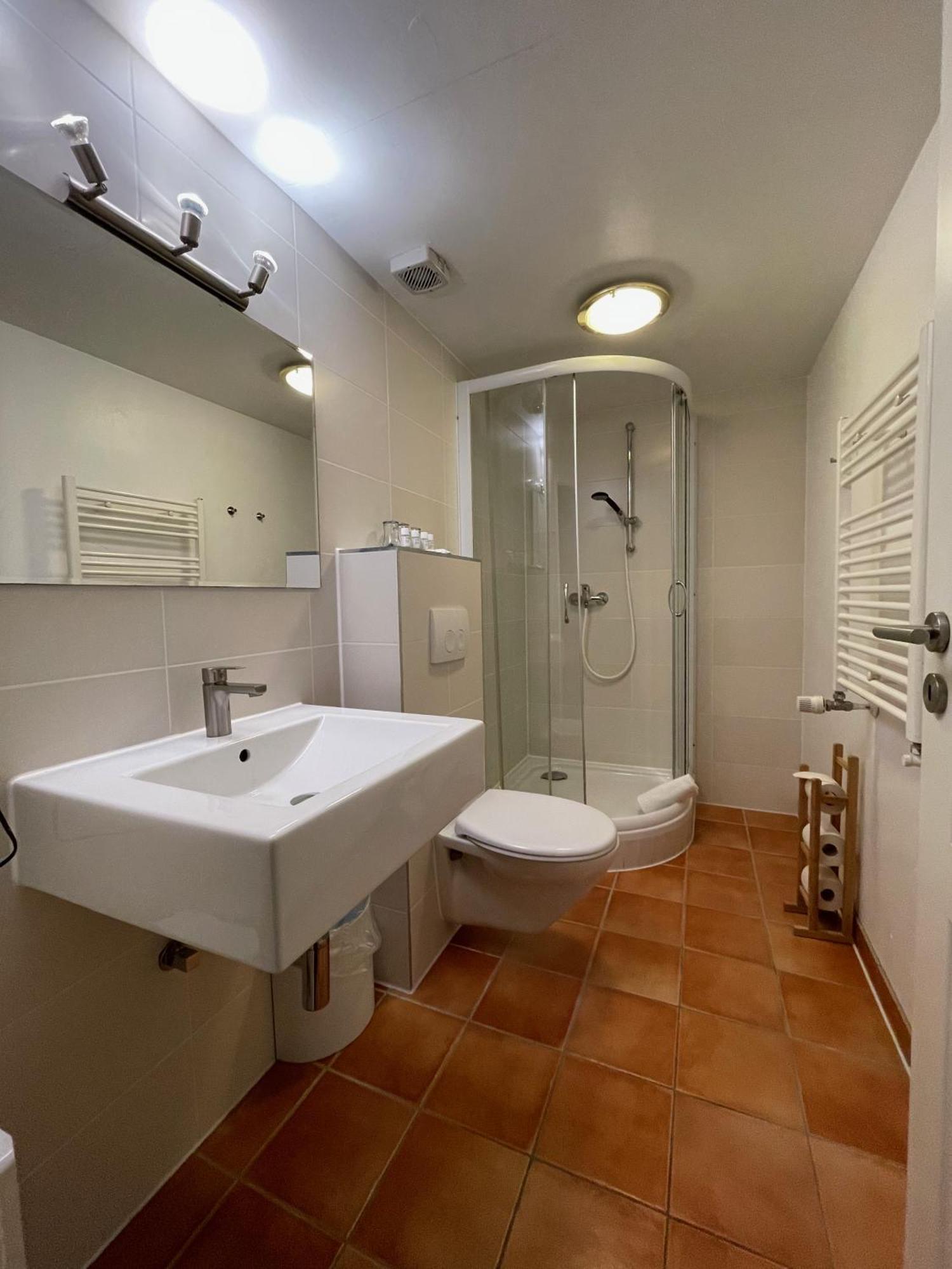Hotel Zum Strand Росток Экстерьер фото