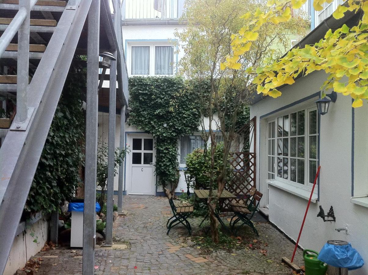 Hotel Zum Strand Росток Экстерьер фото